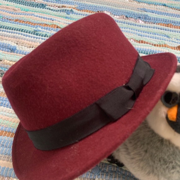 American Rag Maroon Wool Hat - Picture 3 of 4